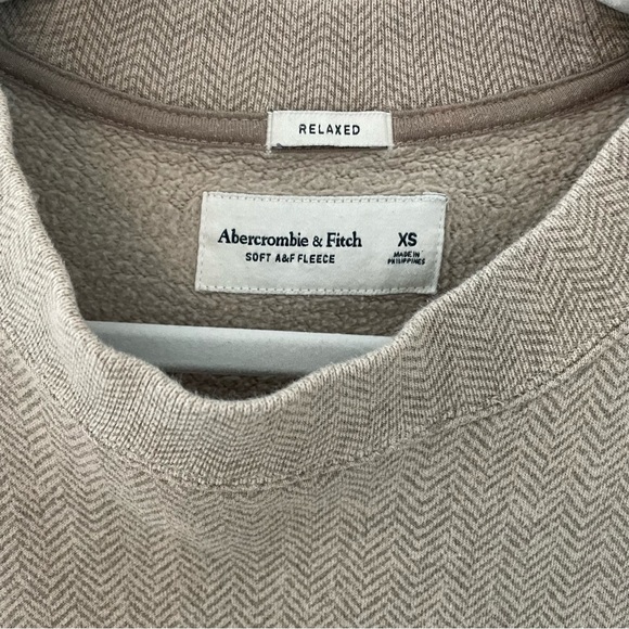 Abercrombie and Fitch Relaxed Crewneck Sweatshirt Logo Neutral XS - Picture 3 of 7